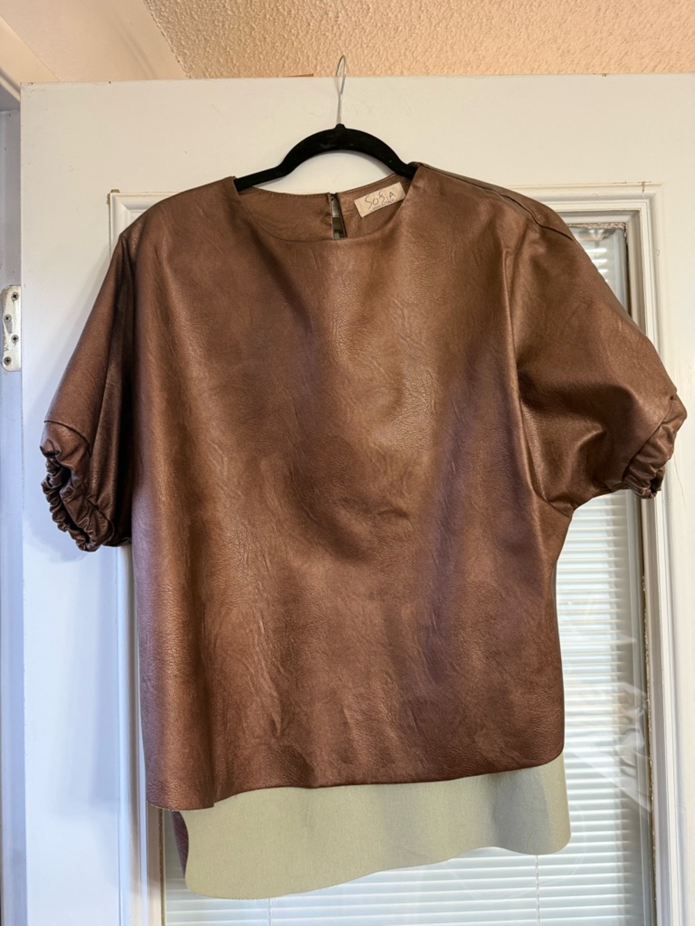 Bronze leather top